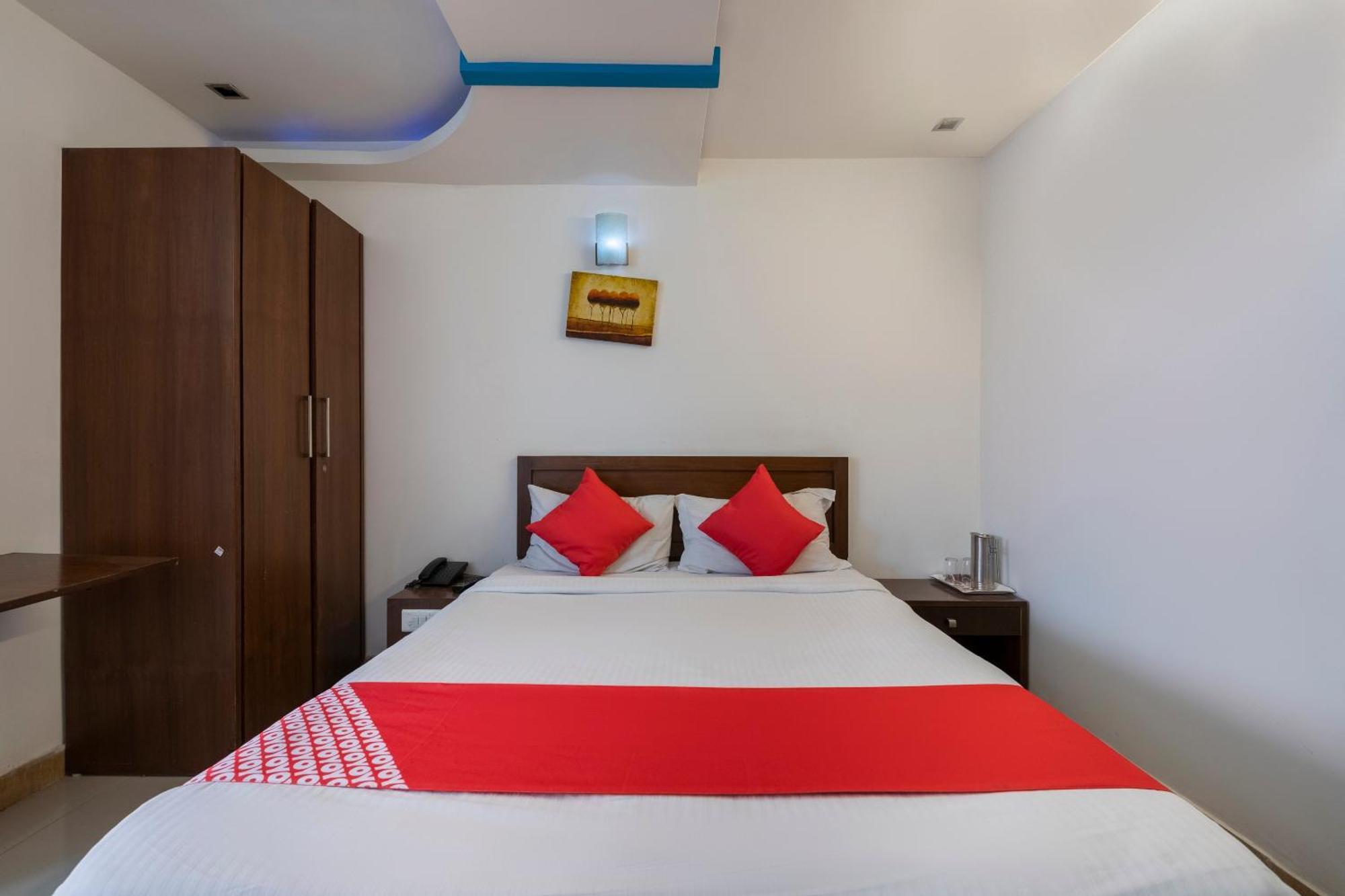 โอโย 71863 เดอะ เรด เวลเว็ต Hotel บังกาลอร์ ภายนอก รูปภาพ