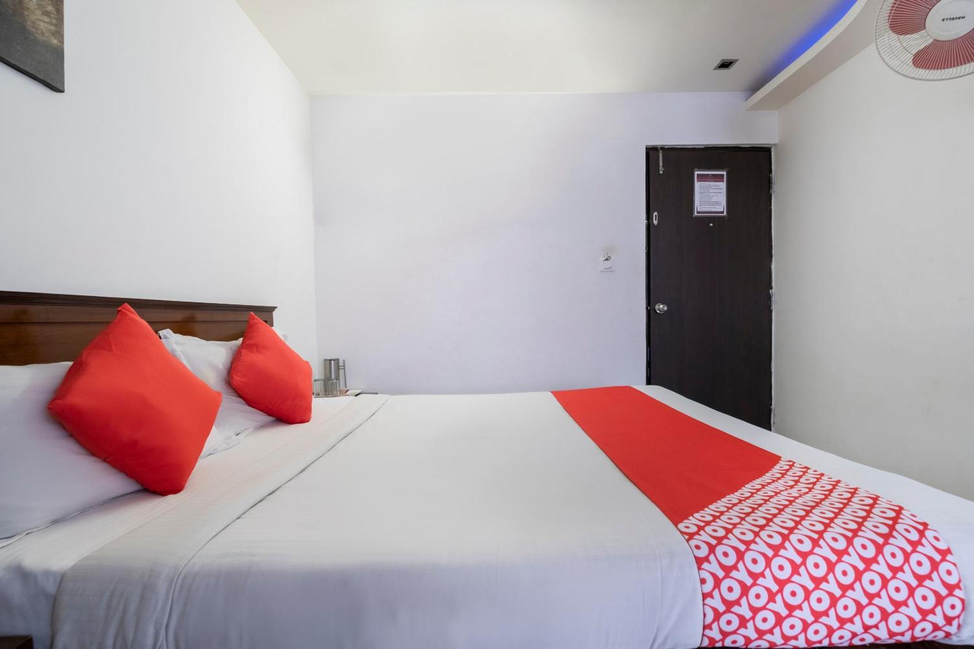 โอโย 71863 เดอะ เรด เวลเว็ต Hotel บังกาลอร์ ภายนอก รูปภาพ