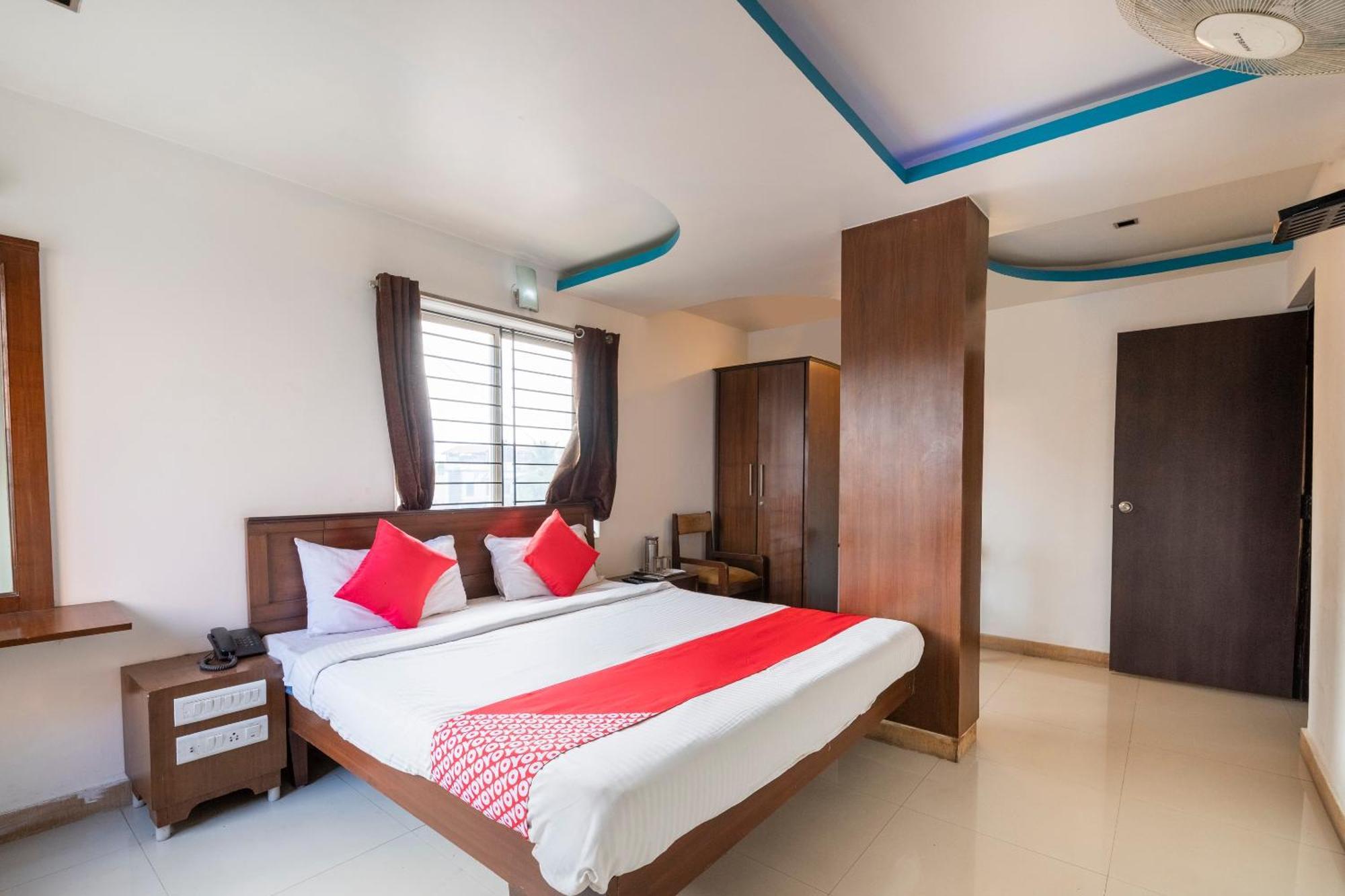 โอโย 71863 เดอะ เรด เวลเว็ต Hotel บังกาลอร์ ภายนอก รูปภาพ