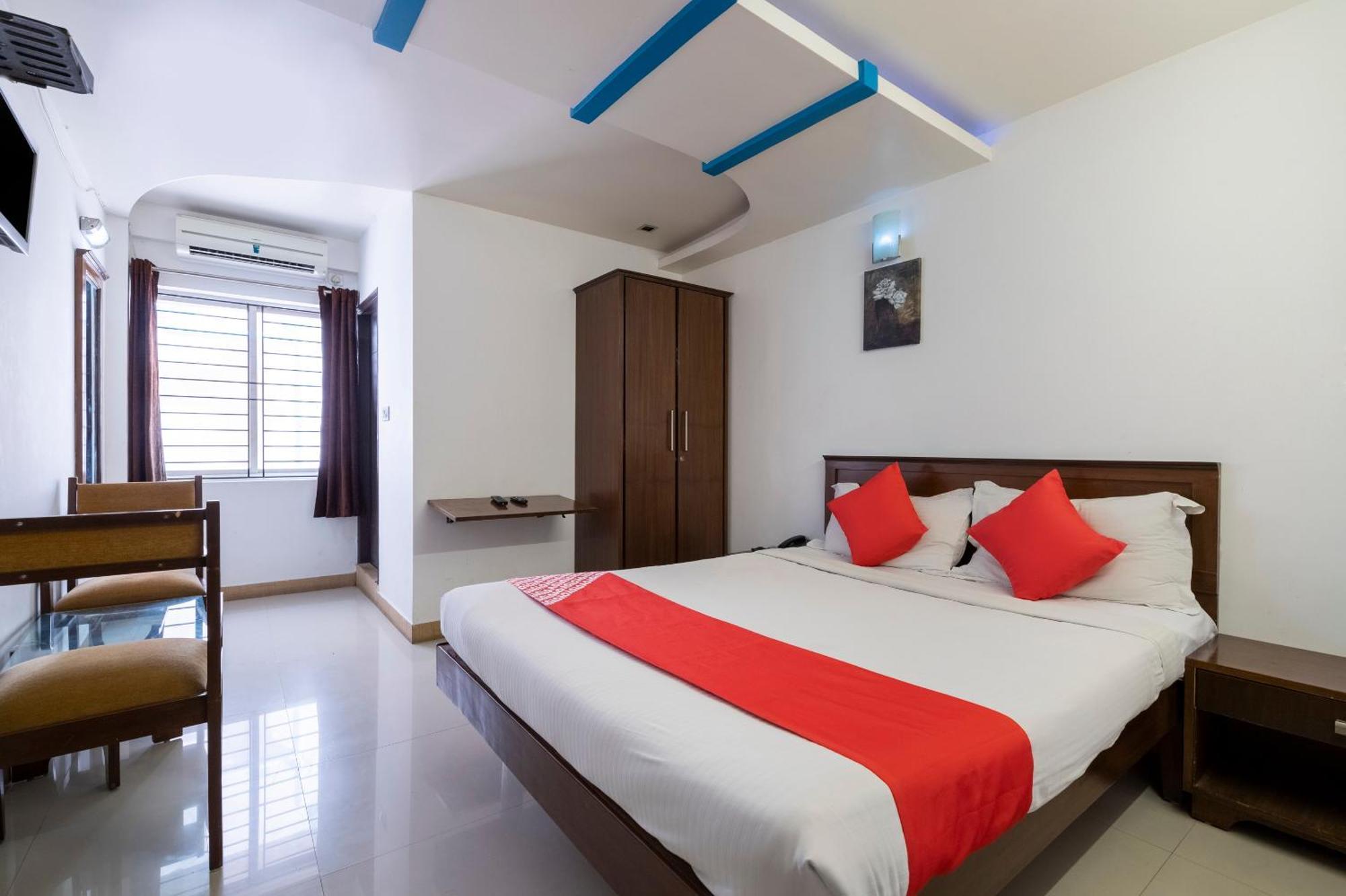 โอโย 71863 เดอะ เรด เวลเว็ต Hotel บังกาลอร์ ภายนอก รูปภาพ